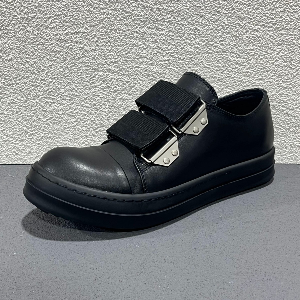 26SS New Ro Luxury Low Top Sne – Velcro Hook Loop recenzja i cena