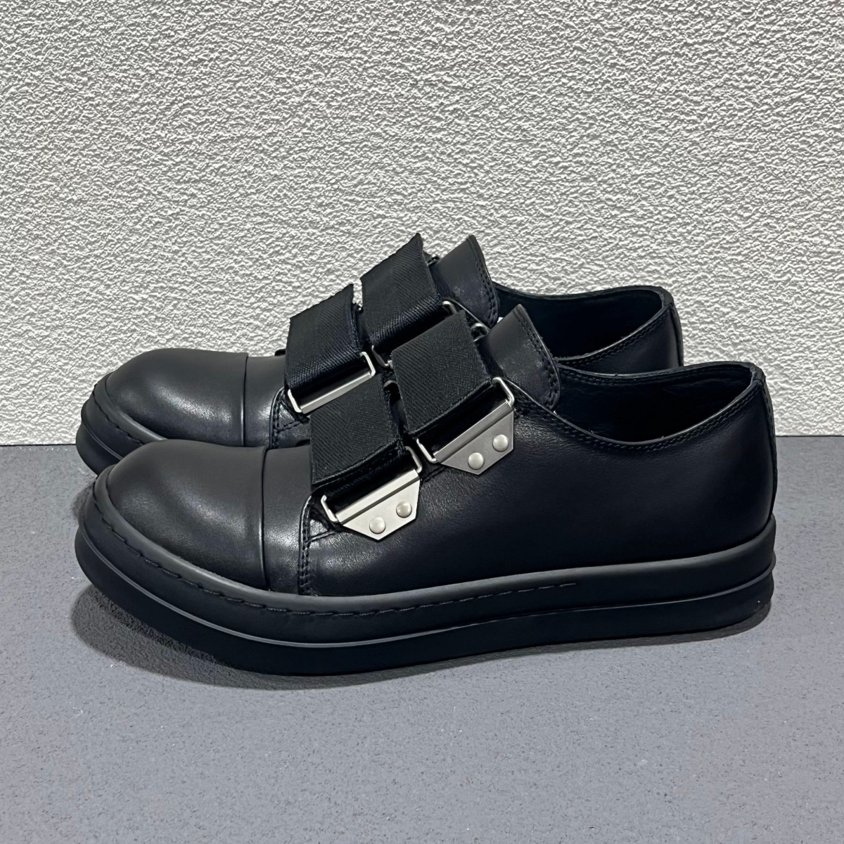 26SS New Ro Luxury Low Top Sne – Velcro Hook Loop recenzja i cena
